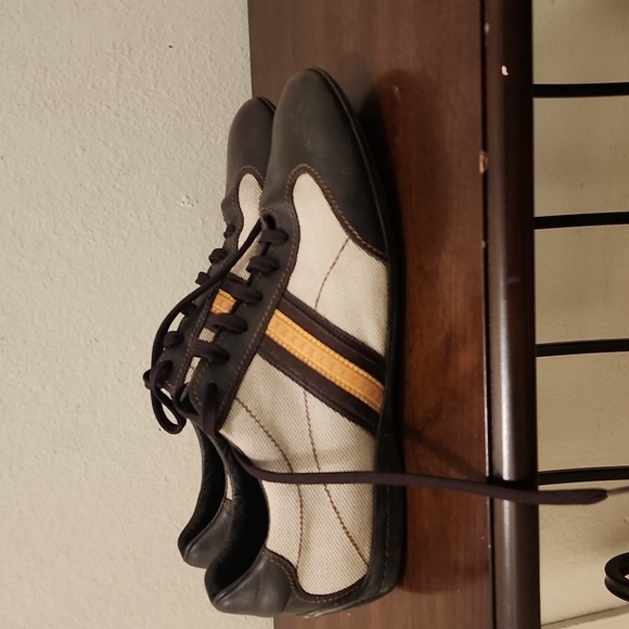 Authentic Louis vuitton Trainers - Picture 3 of 8